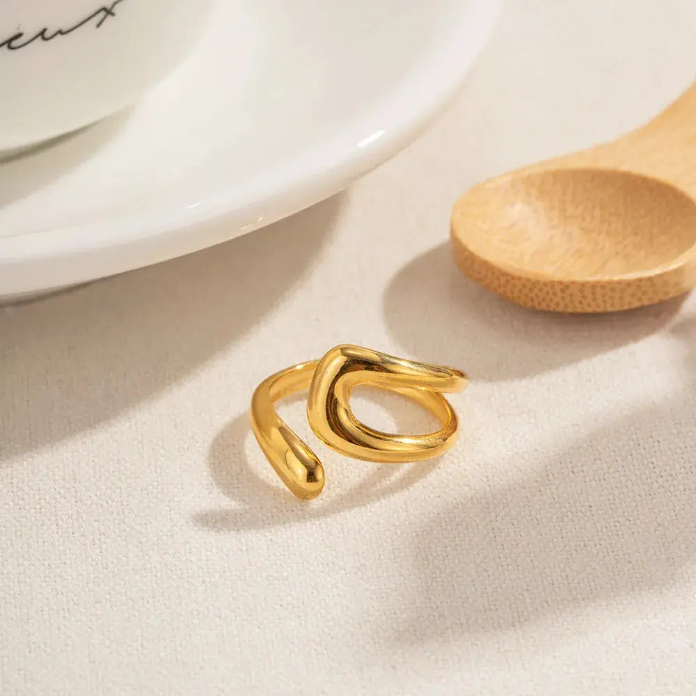 18K Gold-Plated  Geometric Gold Twisted Open Ring - Femlinza