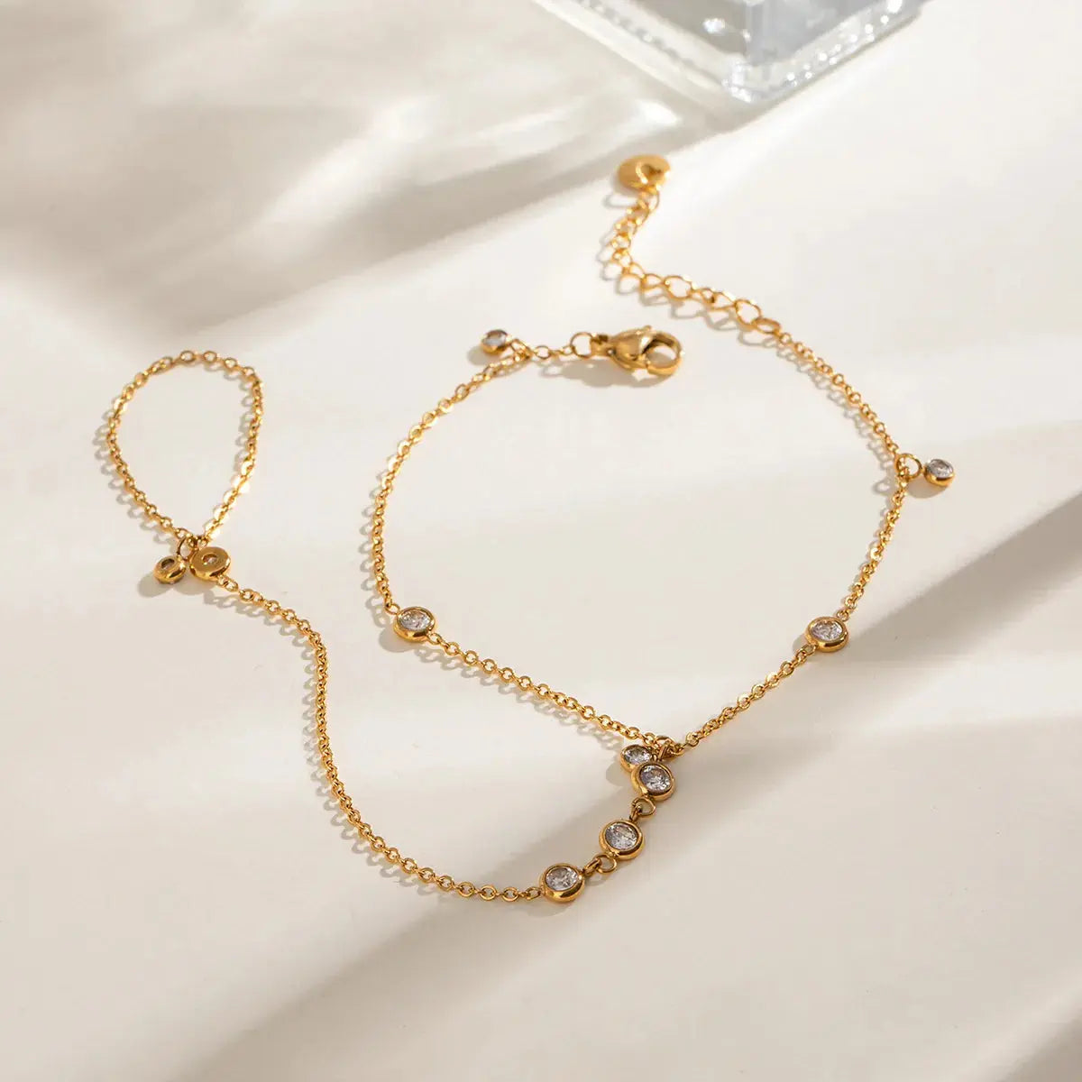 18K Gold-Plated Inlaid Rhinestone Chain Bracelet - Femlinza
