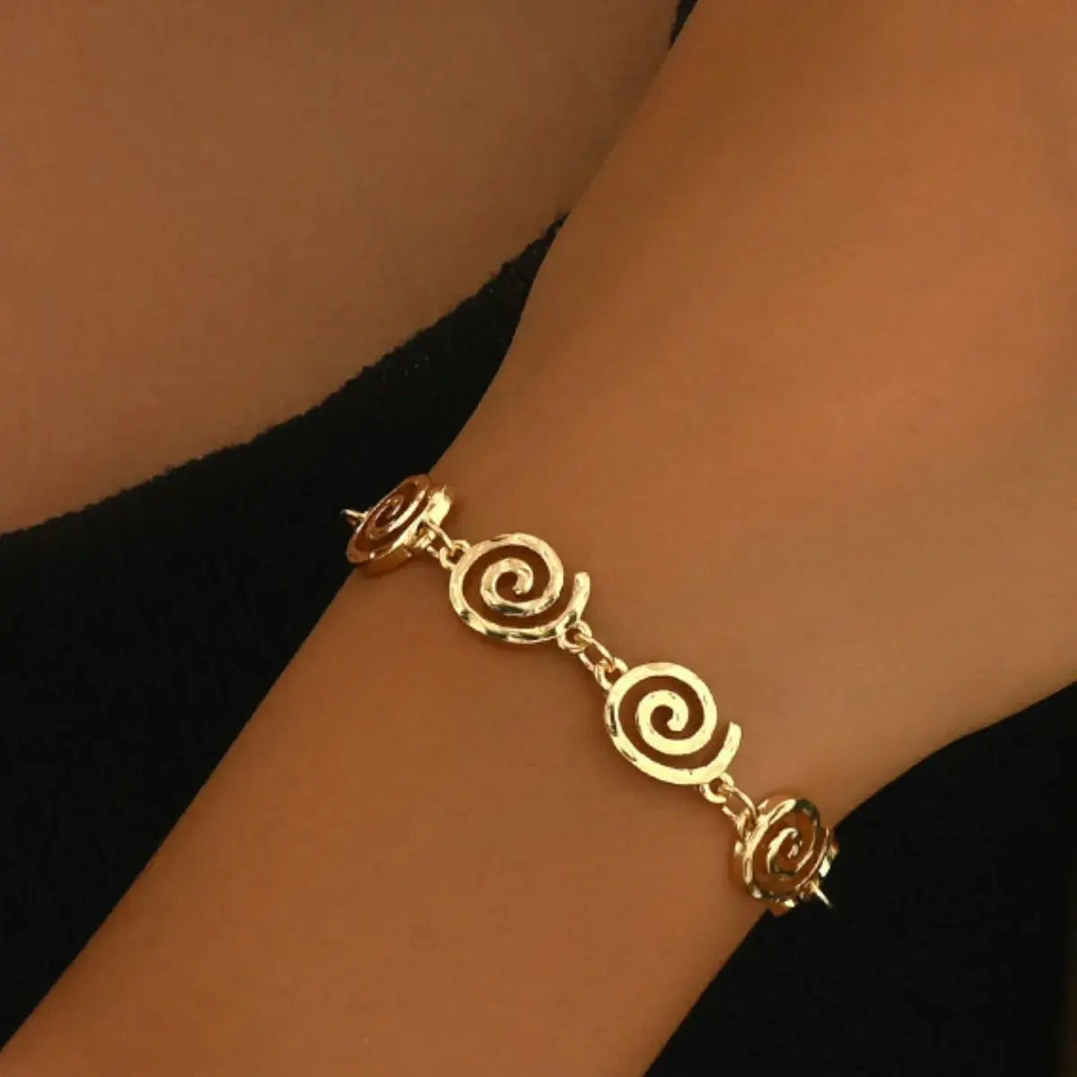 18K Gold-Plated Spiral Neclace and Bracelet Jewelry Set - Femlinza