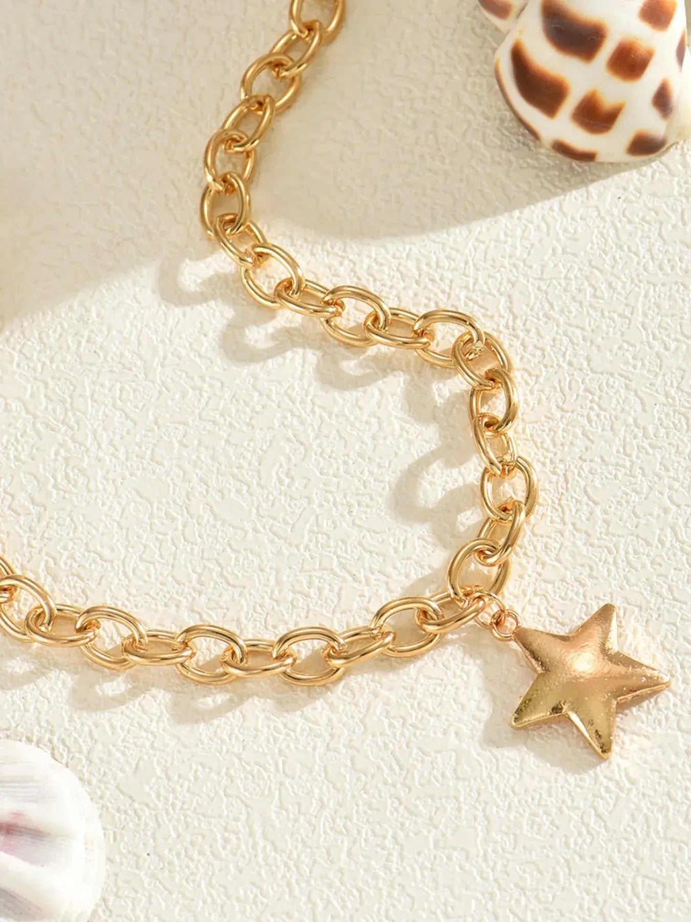 18K Gold-Plated Star Pendant Chain Necklace - Femlinza