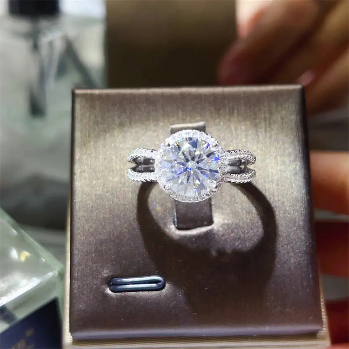 2 Carat 925 Sterling Silver Moissanite Ring - Femlinza