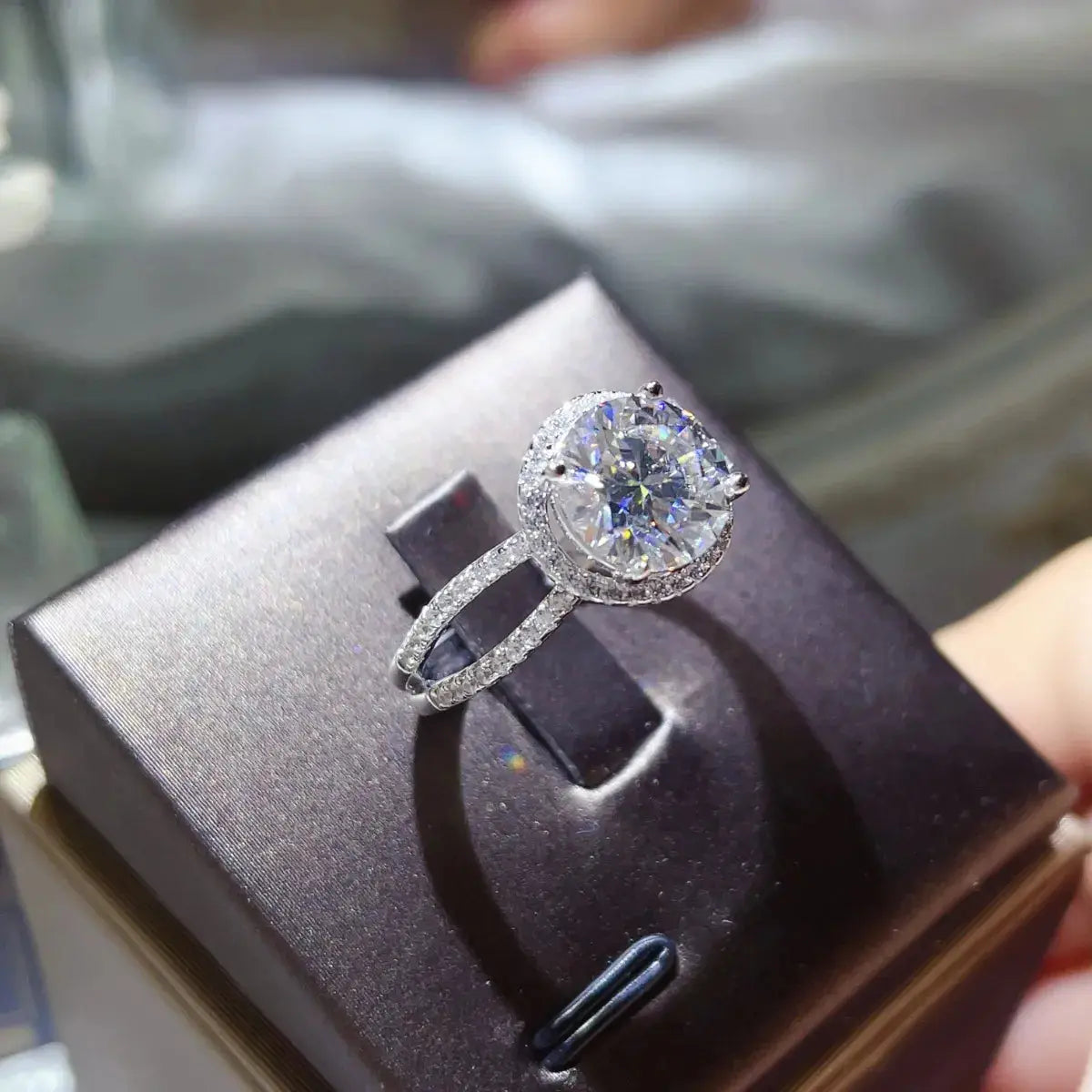 2 Carat 925 Sterling Silver Moissanite Ring - Femlinza