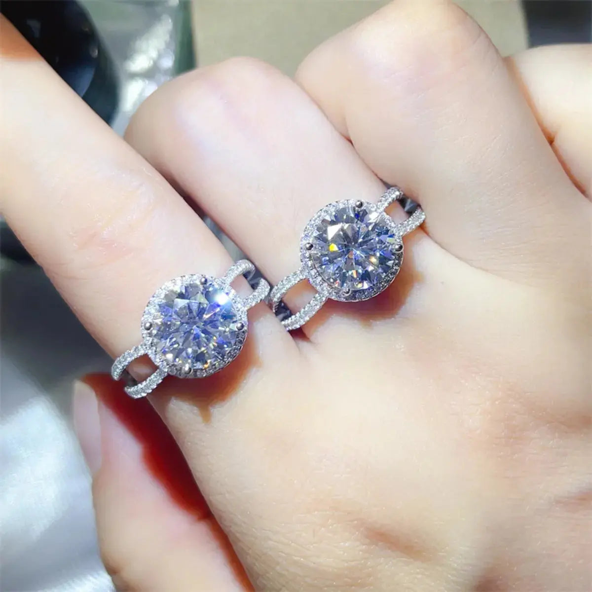 2 Carat 925 Sterling Silver Moissanite Ring - Femlinza
