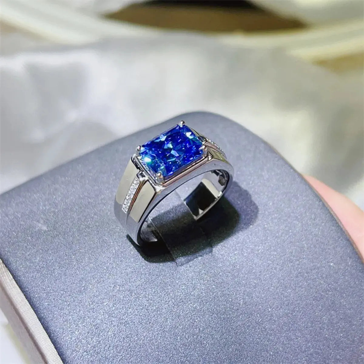 2 Carat Moissanite 925 Sterling Silver Ring - Femlinza