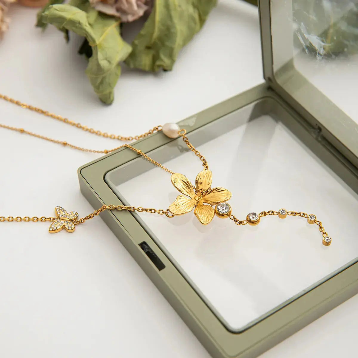 3-Piece 18K Gold-Plated Stainless Steel Flower Necklace - Femlinza