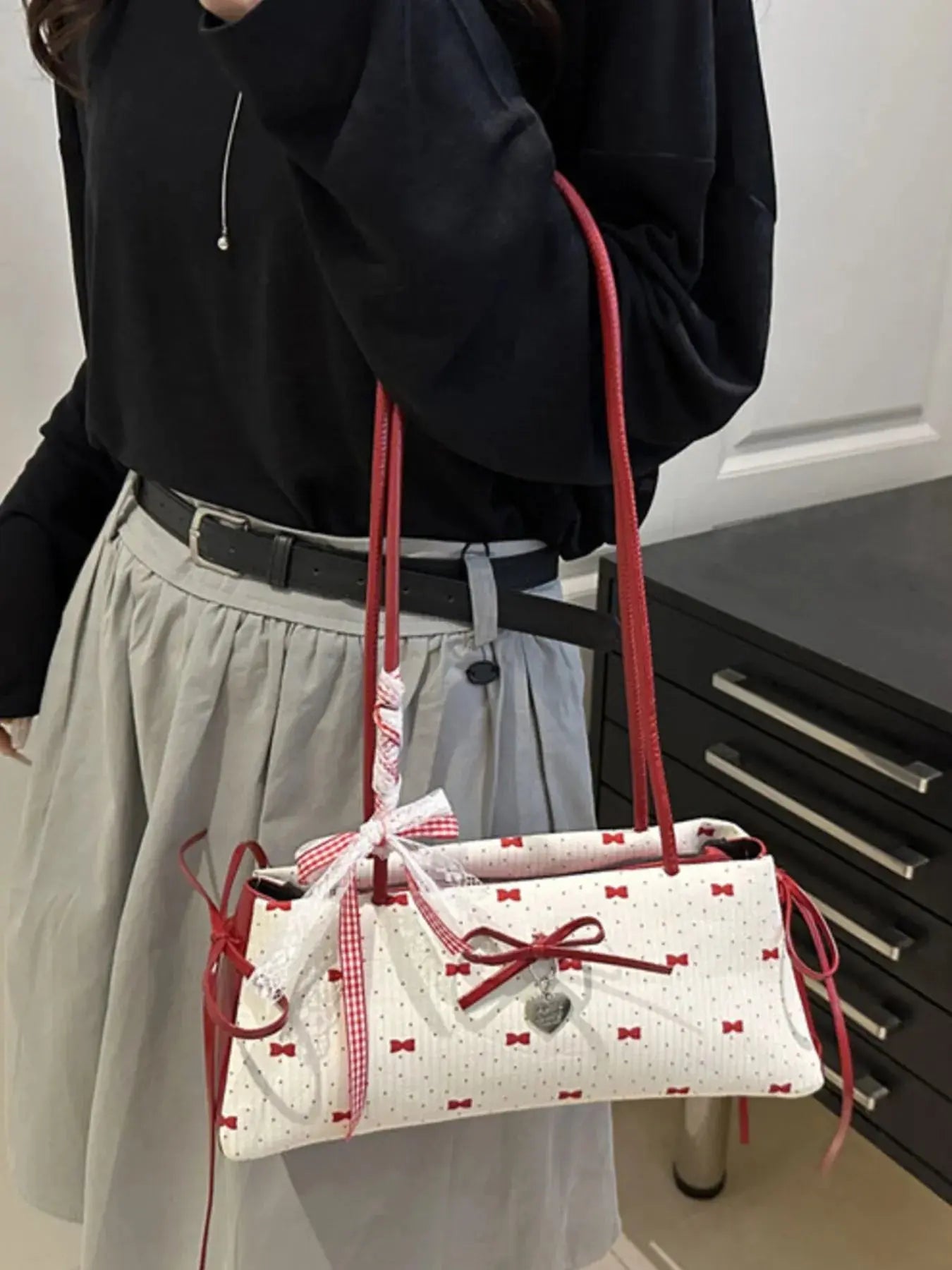 Bow Print Shoulder Bag - Femlinza