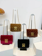 Gold Clasp Chain Shoulder Bag - Femlinza