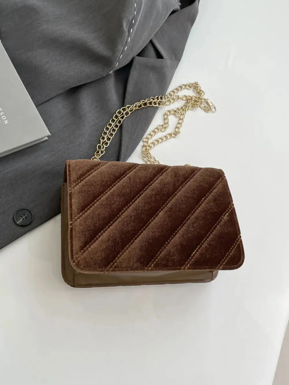 Gold Clasp Chain Shoulder Bag - Femlinza
