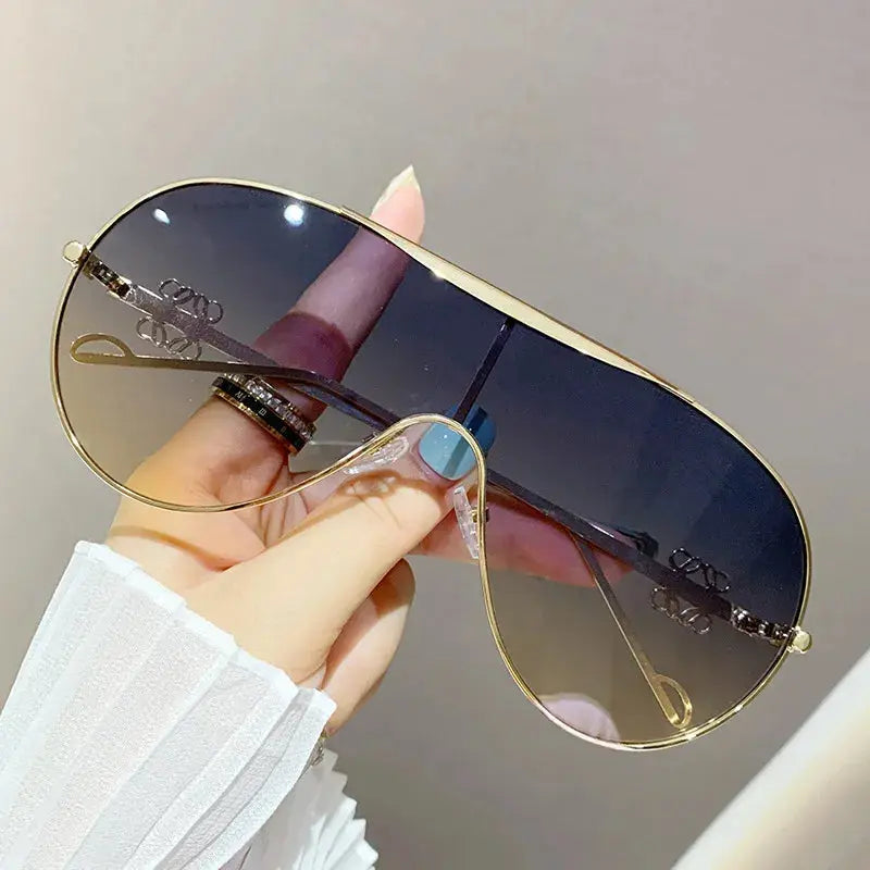 Gradient Aviator Sunglasses - Femlinza