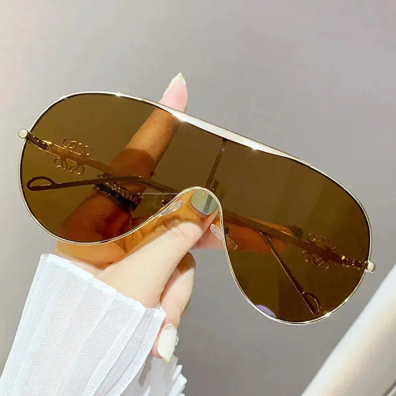 Gradient Aviator Sunglasses - Femlinza