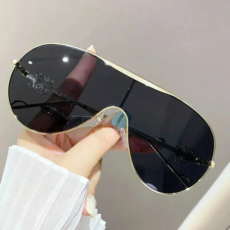 Gradient Aviator Sunglasses - Femlinza