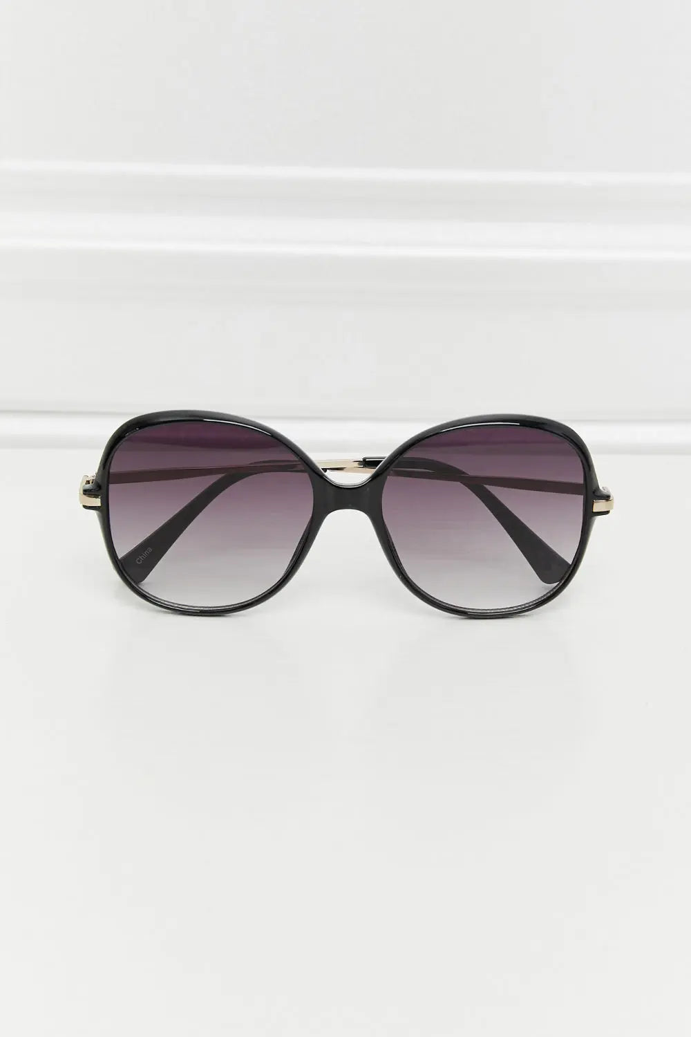 Metal-Plastic Hybrid Full Rim Sunglasses - Femlinza
