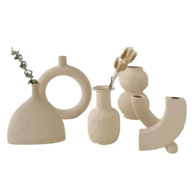 Modern Ceramic Art Vase – Minimalist Home & Desktop Decoration - Femlinza
