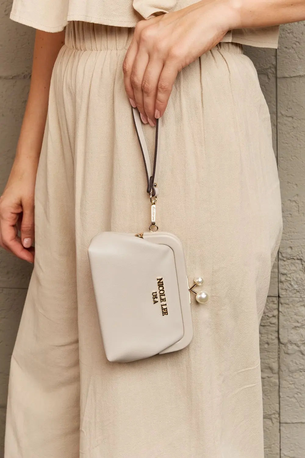 Nicole Lee USA Elise Pearl Coin Purse - Femlinza