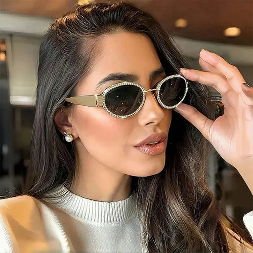 Rhinestones Decor Oval Sunglasses - Femlinza