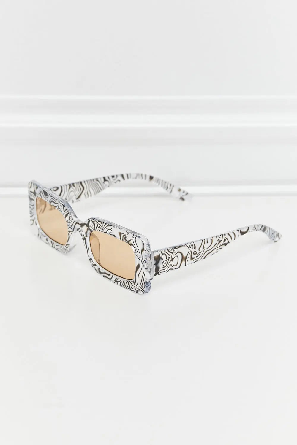 Tortoiseshell Rectangle Polycarbonate Sunglasses - Femlinza